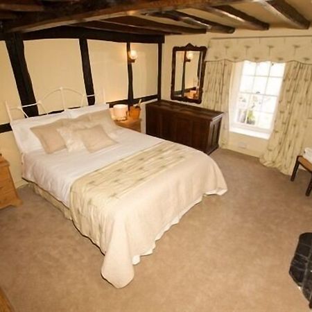 The Fox Goes Free Hotel Chichester Exterior photo